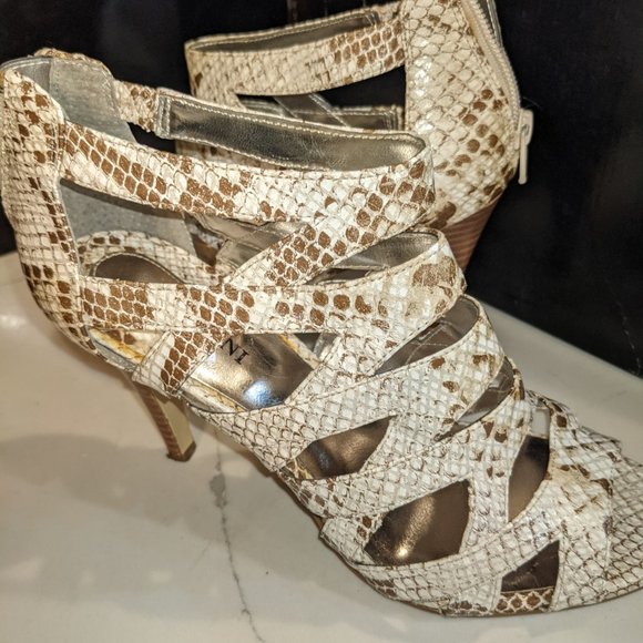 Alfani  Kaylyne Snake Hi Heel Shoes US Size 8M. - Picture 5 of 6